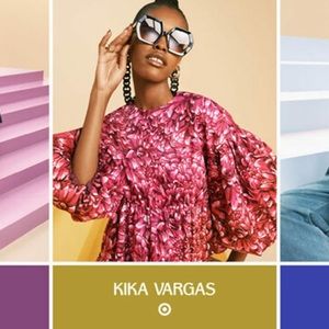 Kika Vargas Pink Mum Floral Blouse with Scallop Back - Size 2X